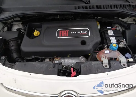 2015 Fiat 500L Lounge z USA, uszkodzony, nr VIN ZFBCFACH0FZ034644